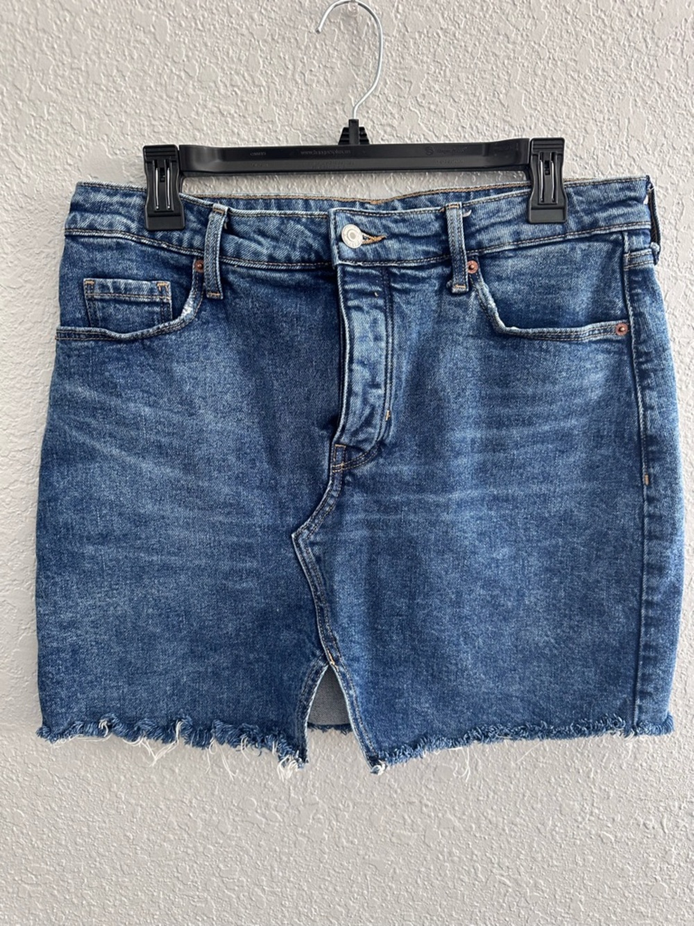 Old Navy High Rise Denim Mini Skirt Size 10 Raw Hem Casual Summer